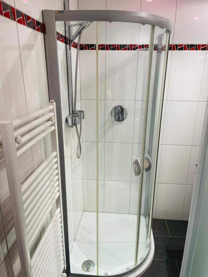 Super Deluxe Apartment - Near U6, U3 In City Center Wien Exterior foto