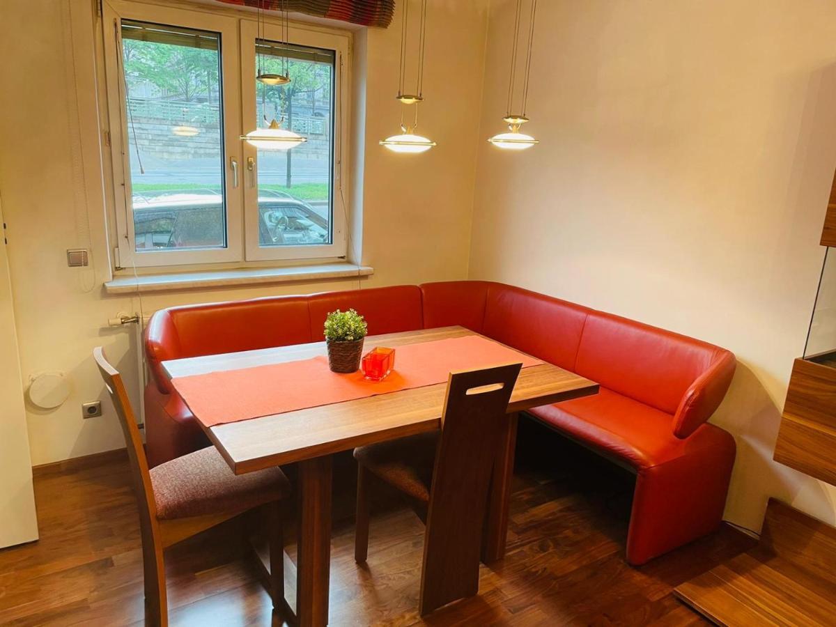 Super Deluxe Apartment - Near U6, U3 In City Center Wien Exterior foto