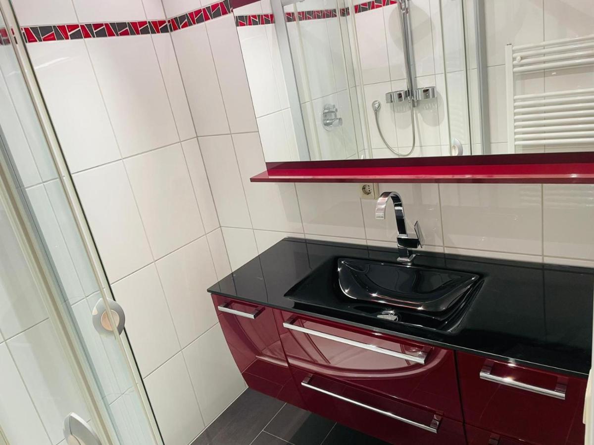 Super Deluxe Apartment - Near U6, U3 In City Center Wien Exterior foto